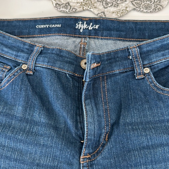 Style & Co Mid-Rise Curvy Capris brand new! - Picture 4 of 6